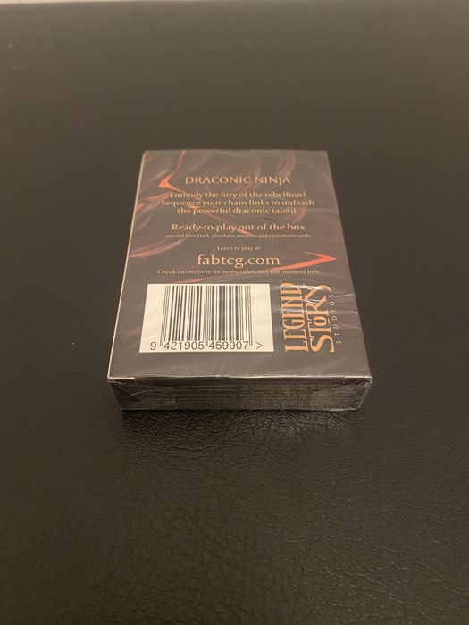 Deck Flesh and Blood selado