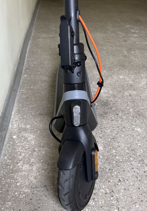 Електро самокат NINEBOT. E2 PLUS