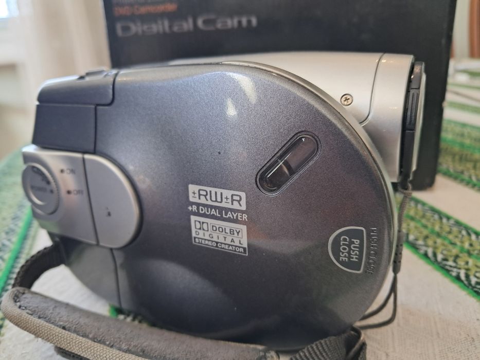 Цифрова відеокамера Самсунг Samsung