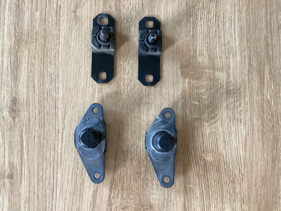 Огранічітель Передньої двері Mercedes Sprinter 907 Обмежувач Дверки