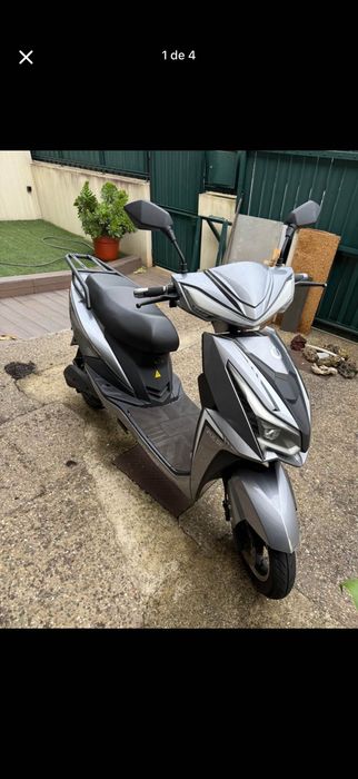 Moto elétrica como nova, 2000 km apenas usados