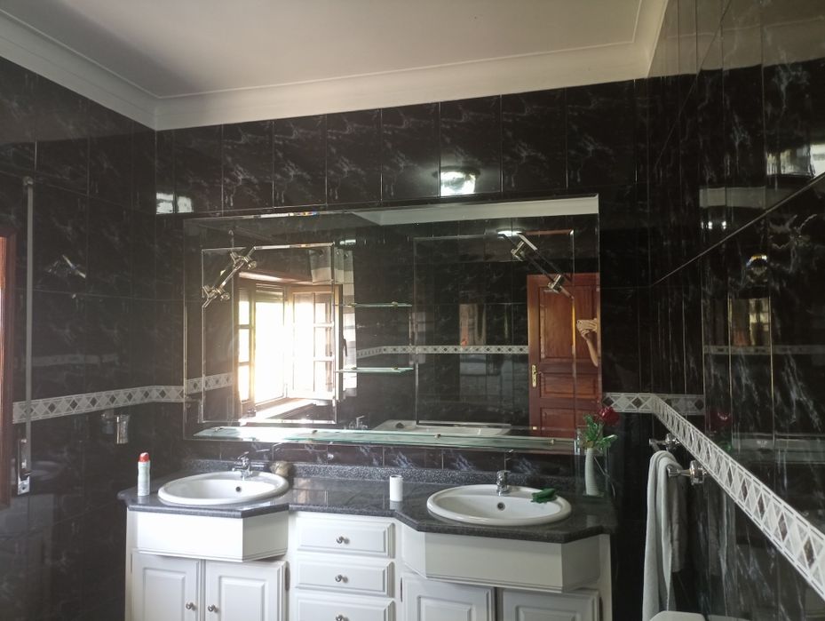 Espelho de grande tamanho