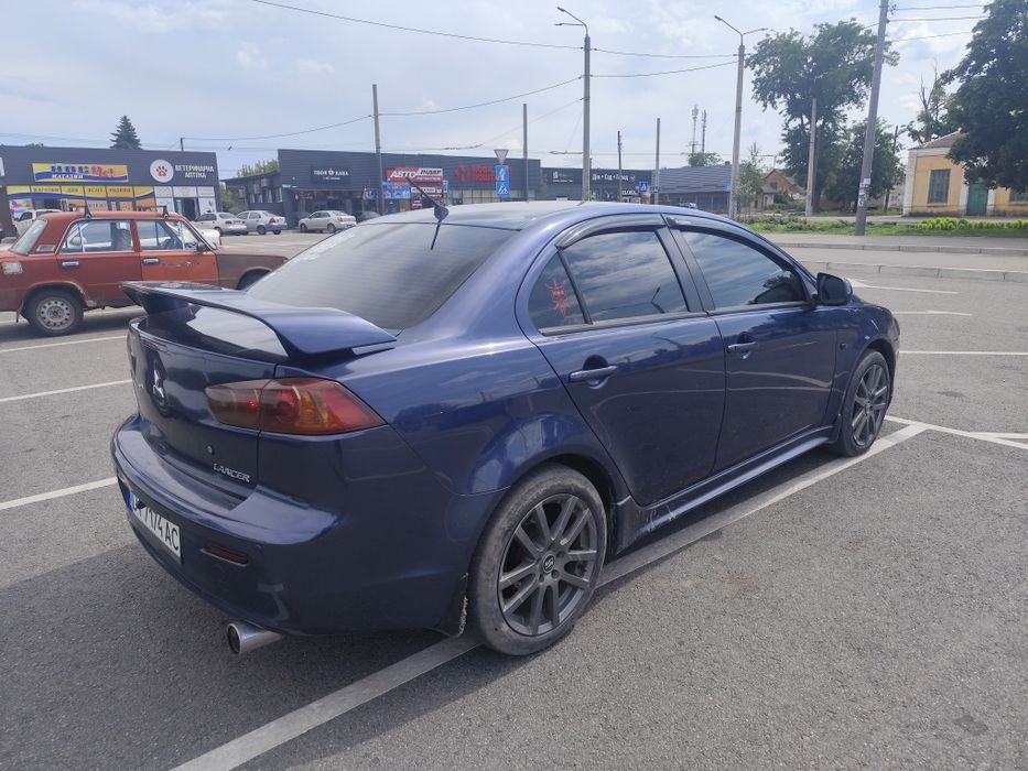 Mitsubishi Lancer 10  2.0л  газ/бензин