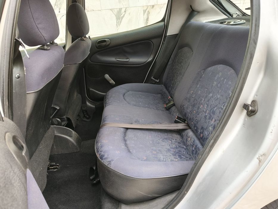 Peugeot 206 ano 2000