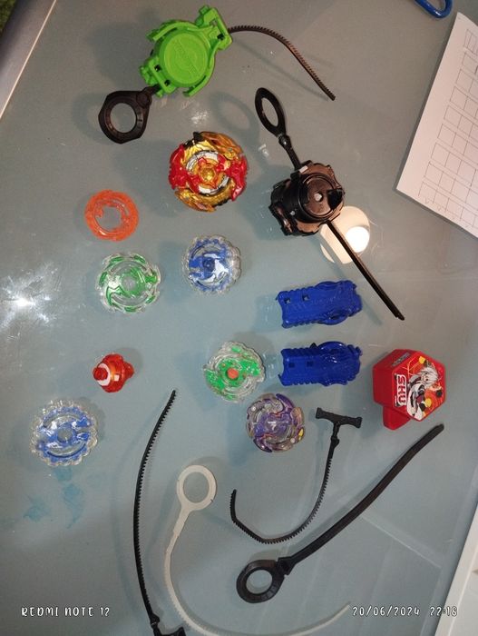 Pista de beybladee bayblades