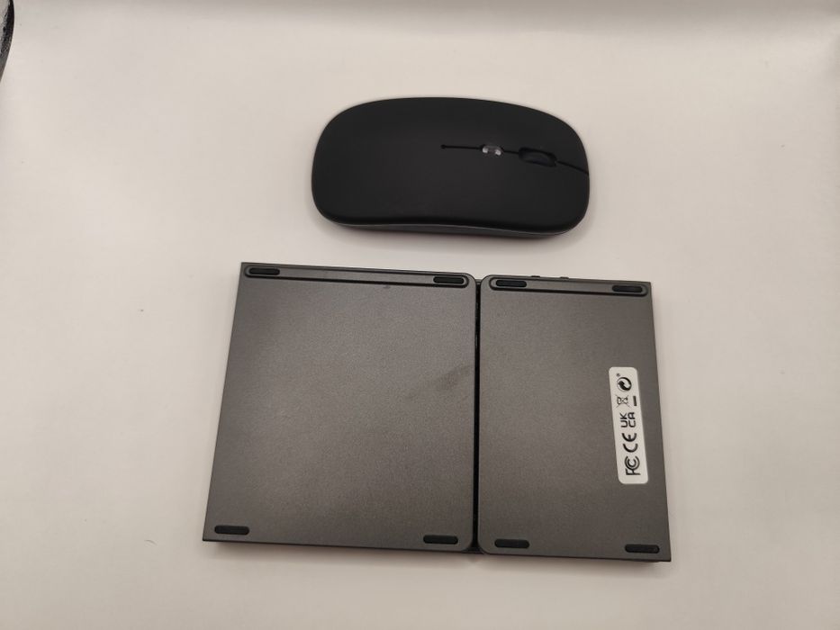 Pack Bluetooth: Teclado Dobrável c/ Touchpad + Rato Sem Fios