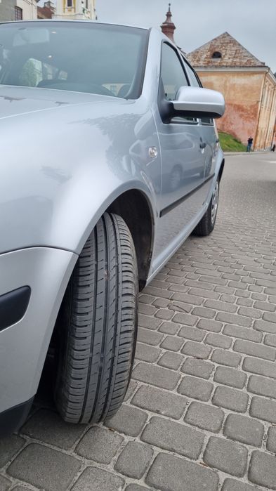 Volkswagen GOLF 4 1.4 2002p
