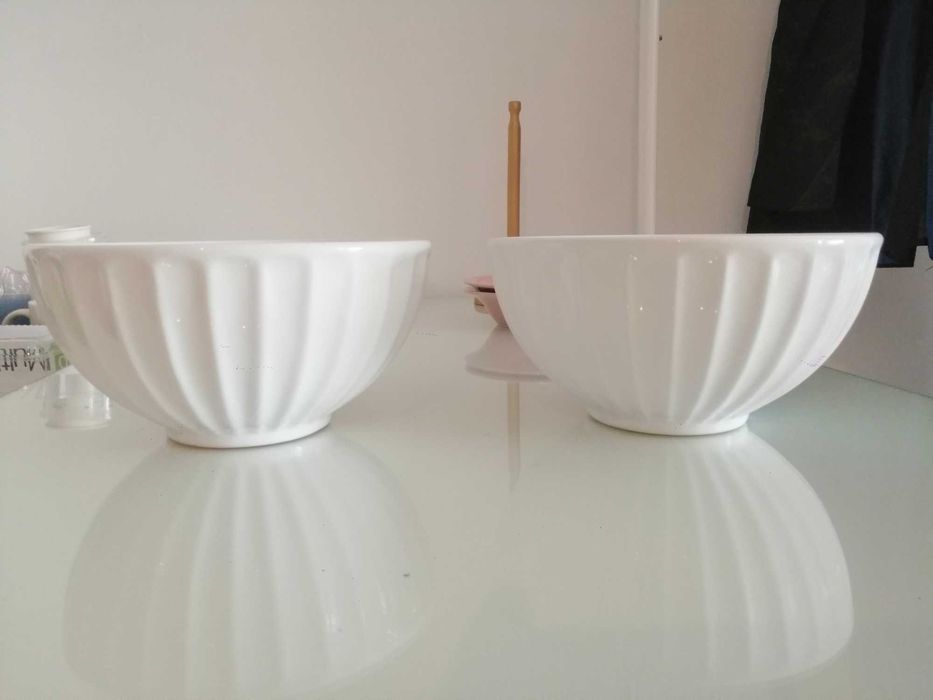 2 Saladeiras e 3 tijelas em grés