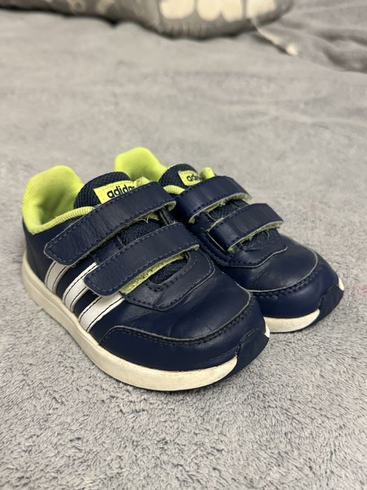 Дитячі кросівки Adidas