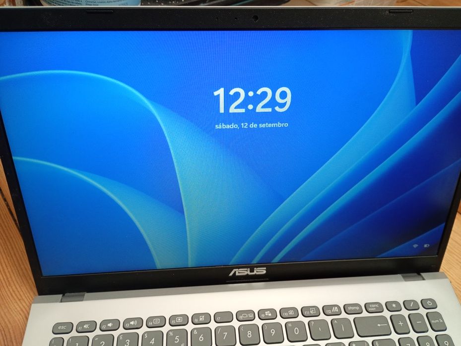 Portátil Asus (1 terá)