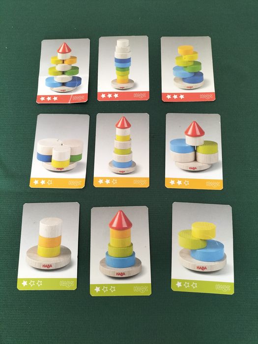 Jogo de empilhar educativo em madeira