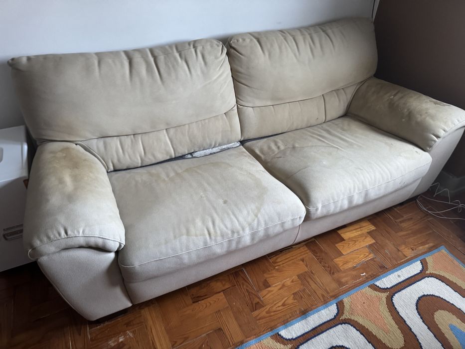 Sofa para dar - a retirar hoje, 16 de fevereiro. URGENTE