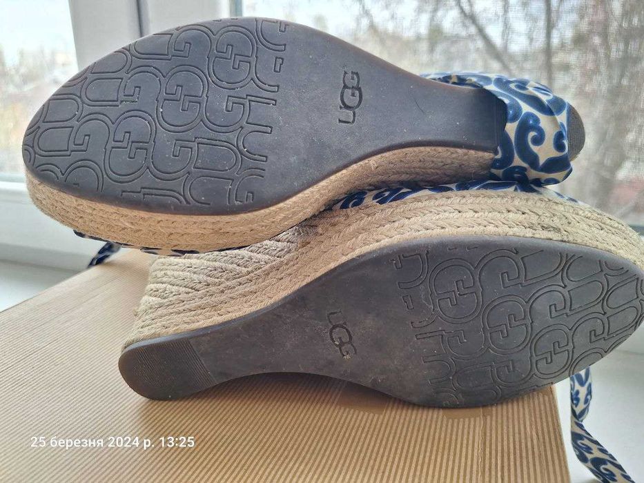 Босоніжки UGG, 41р. устілка 27,5 см., б/в у гарному стані.