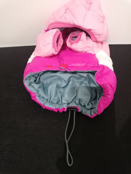 Casaco de inverno acolchoado para cães, com capuz e botões de pressão