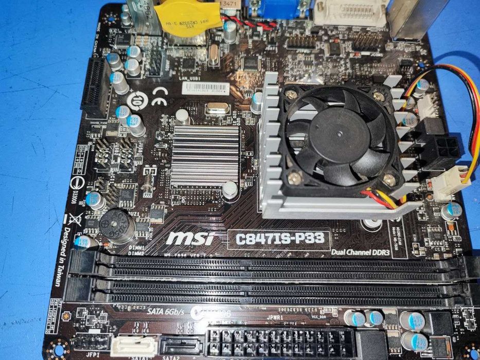 Материнська плата MSI C847IS-P33