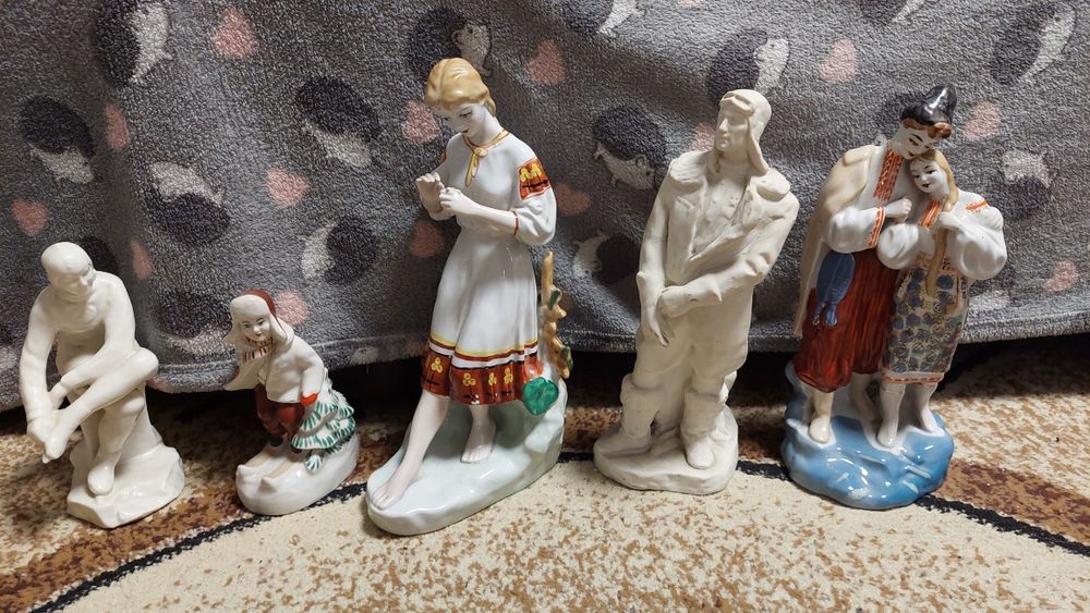 Фарфоровые статуэтки
