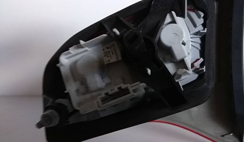 Farolim da mala esquerdo AUDI A4 Avant (8ED, B7)