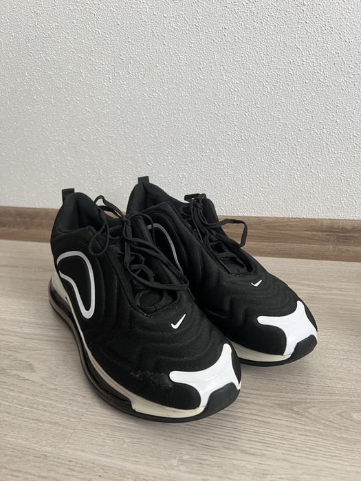 Кросівки чоловічі Nike Air Max 720 "Black White" 44 розмір