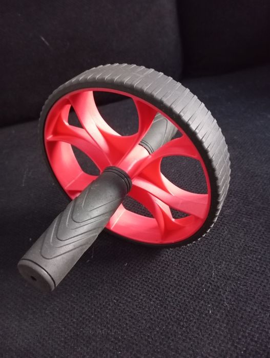 Rodinha abdominal e apoio para flexão