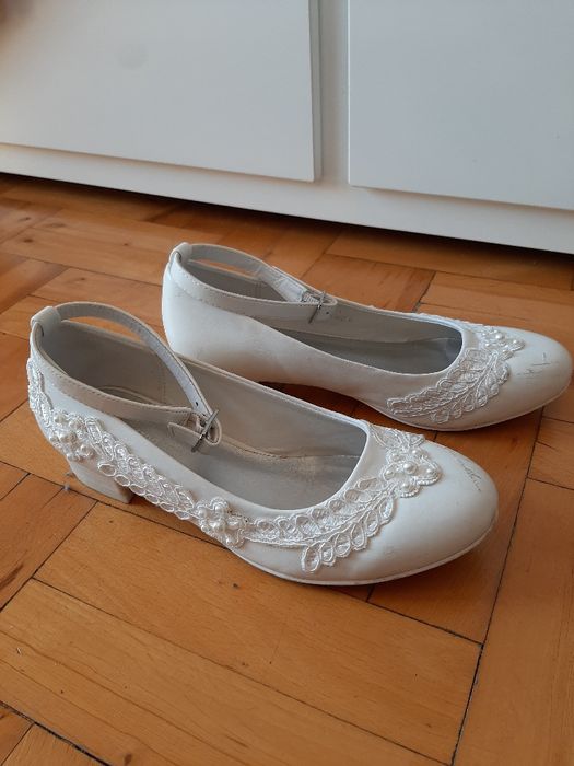 Buty do komunii r 35