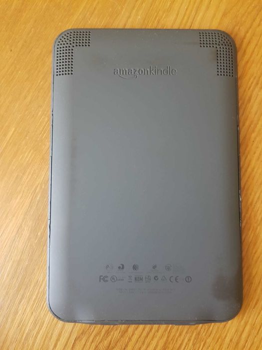 Czytnik ebook Kindle Keyboard 3G + etui