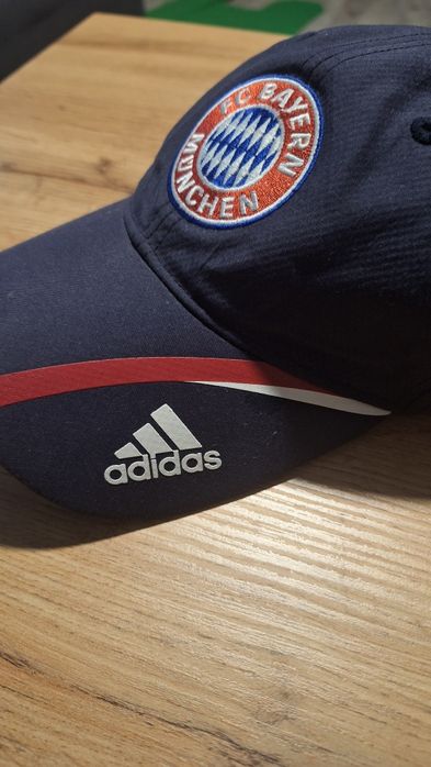 czapeczka z daszkiem Adidas Bayern Monachium hat