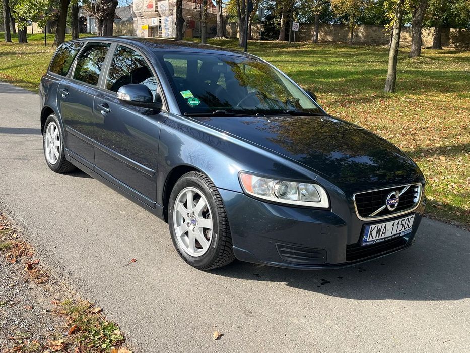 Volvo V50