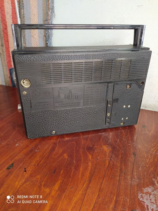Радиолюбителю ретрорадио.
