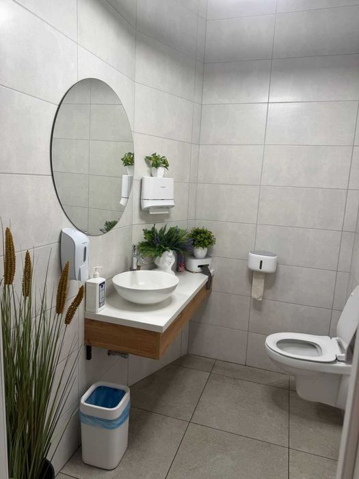 Oренда комерційне приміщення вул. Кондратюка, 5. Власник.