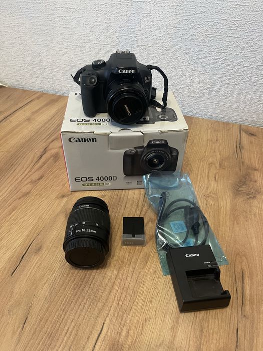 Canon 4000D + EF 18-55 та EF 50mm 1.8