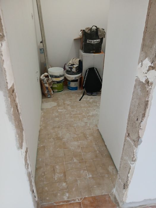 Instalação de pavimento Flutuante, Portas e rodapés