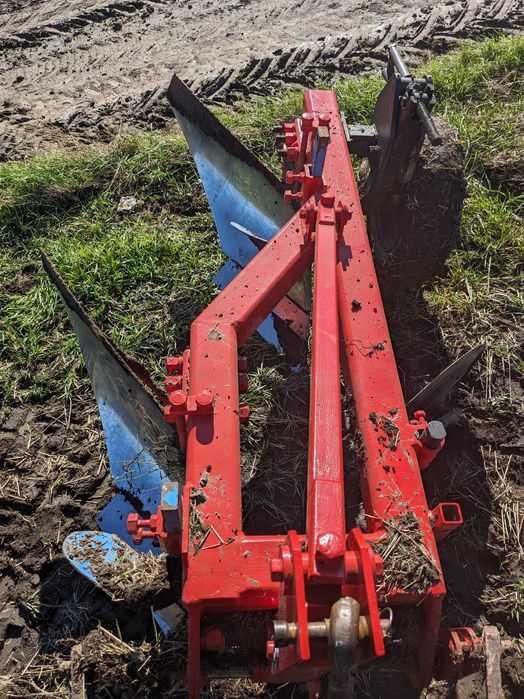 Плуг 2 корпусний 2*40