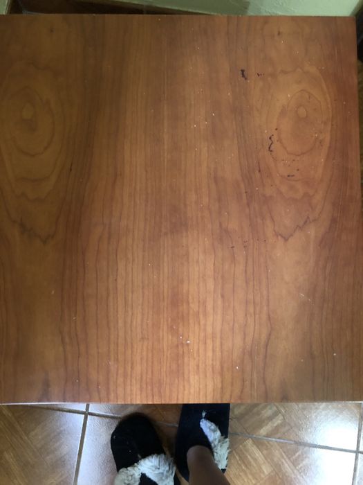 Mesa de centro em cerejeira