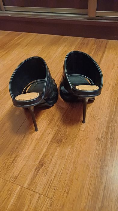 Nowe, klapki na szpilce Kazar Studio 37