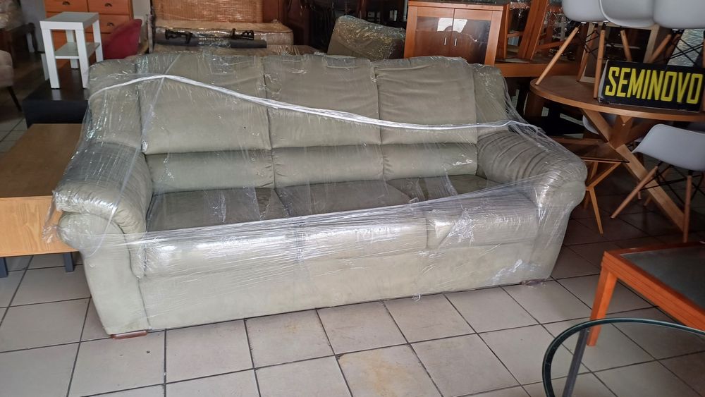 Sofá em Tecidos  Microfibra