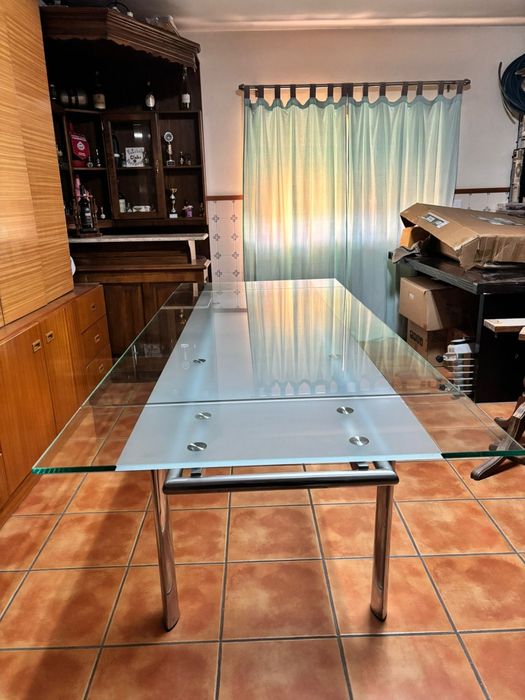 Mesa de vidro extensivel com 4 cadeiras