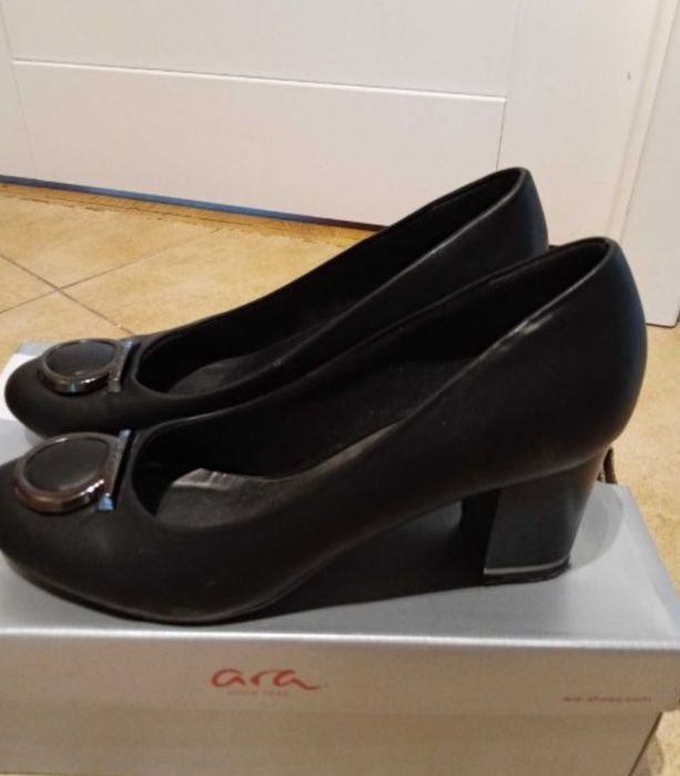 Buty czarne roz 40
