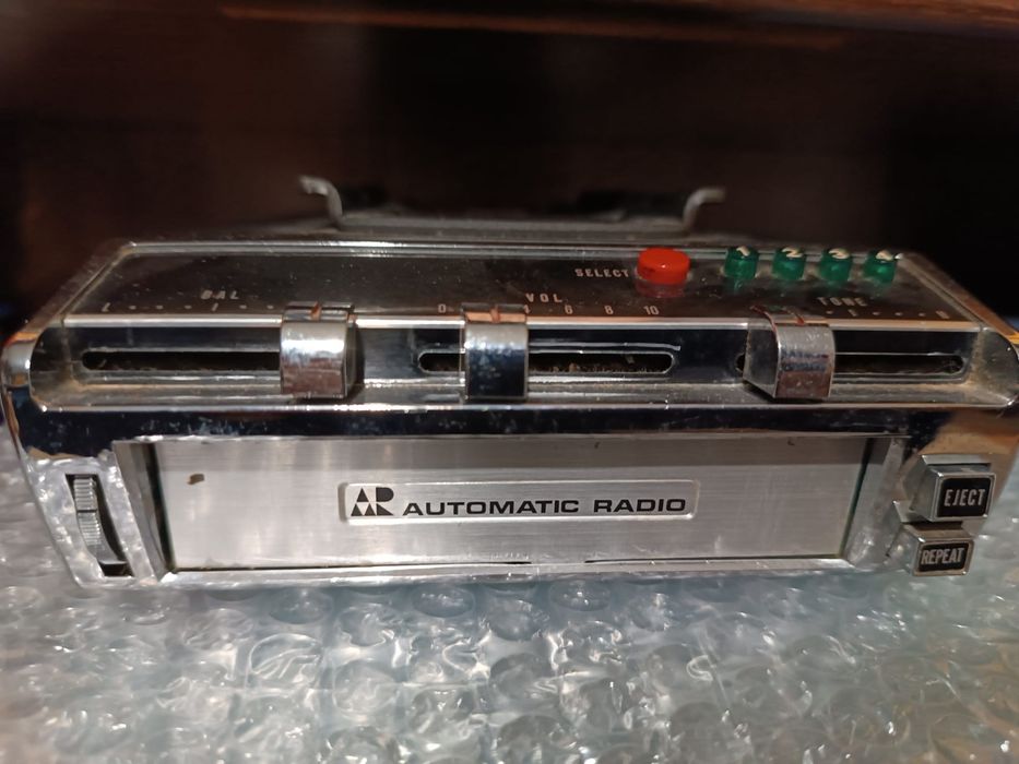 Rádio Vintage 8-Track Automatic SPB 5001 – Under Dash (Anos 60/70)
