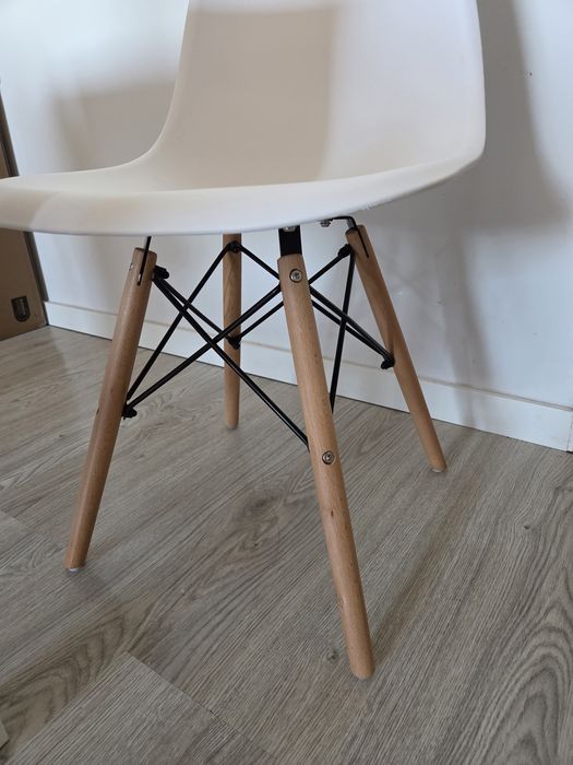 Mesa  extensível com cadeiras
