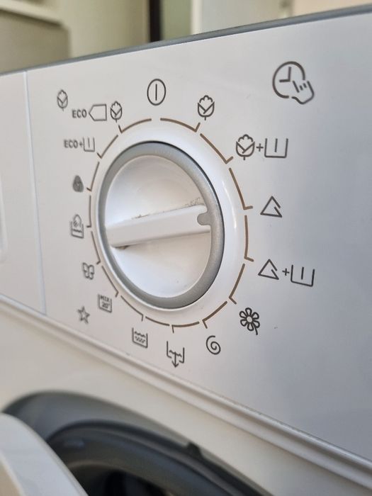 Вбудована пральна машина Electrolux EWG147540W на 7 кг у відмінному стані 9/10