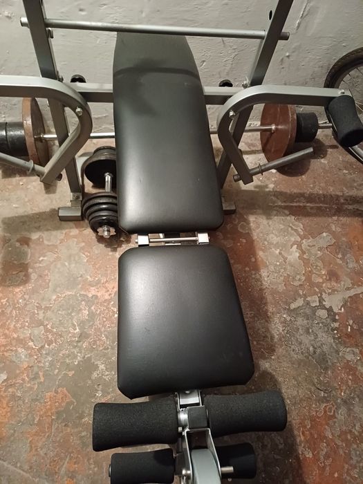 Siłownia sztanga hantle ławeczka obciążenie