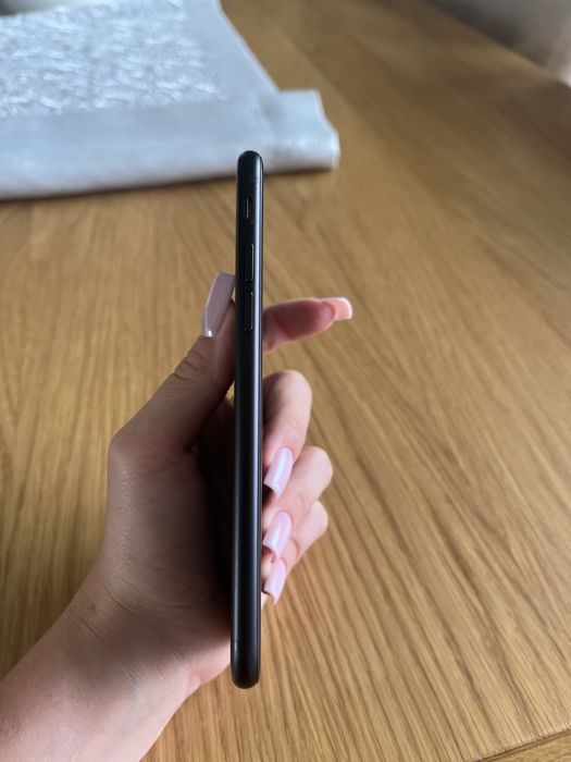 iPhone 7- 128GB
