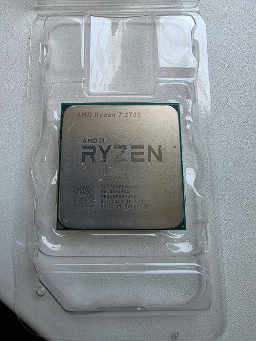Процесор Ryzen 7 2700