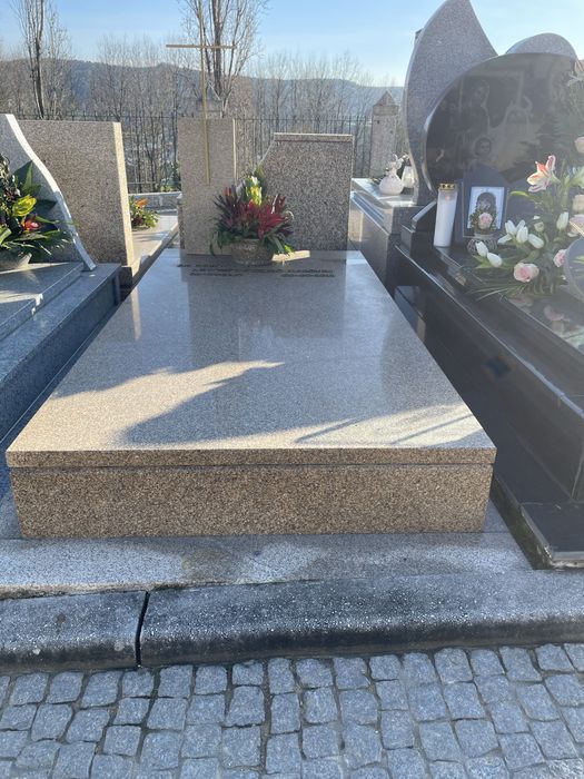 Cozinhas / Campas / livros / gravações /