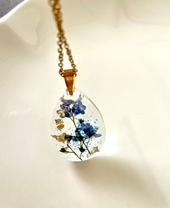 Naszyjnik z niezapominajkami handmade