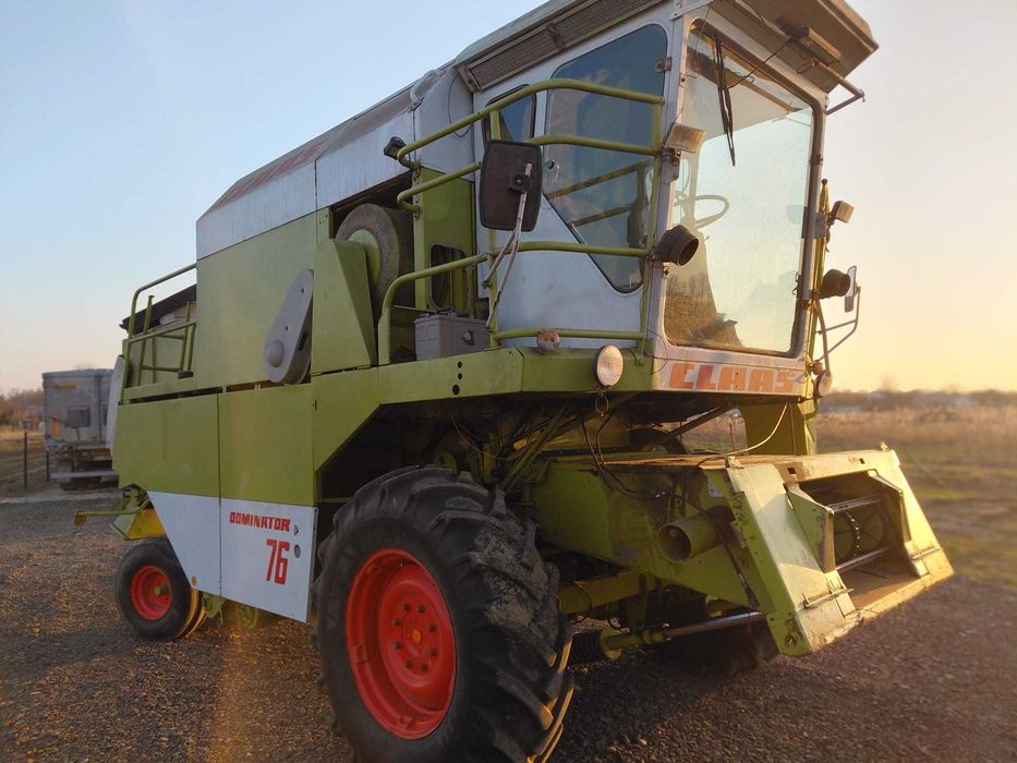Claas DOMINATOR 76 Perkins