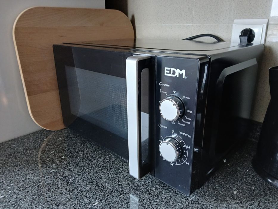 Microondas EDM novo