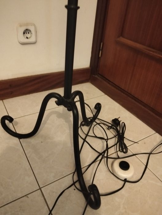 Candeeiro preto antigo