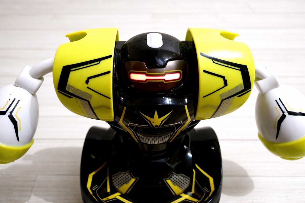 Silverlit Robo Kombat – Zdalnie sterowany robot bokser + pilot