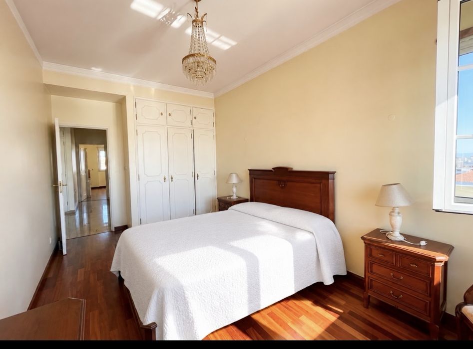 Apartamento T3 Lumiar - Garagem - METRO